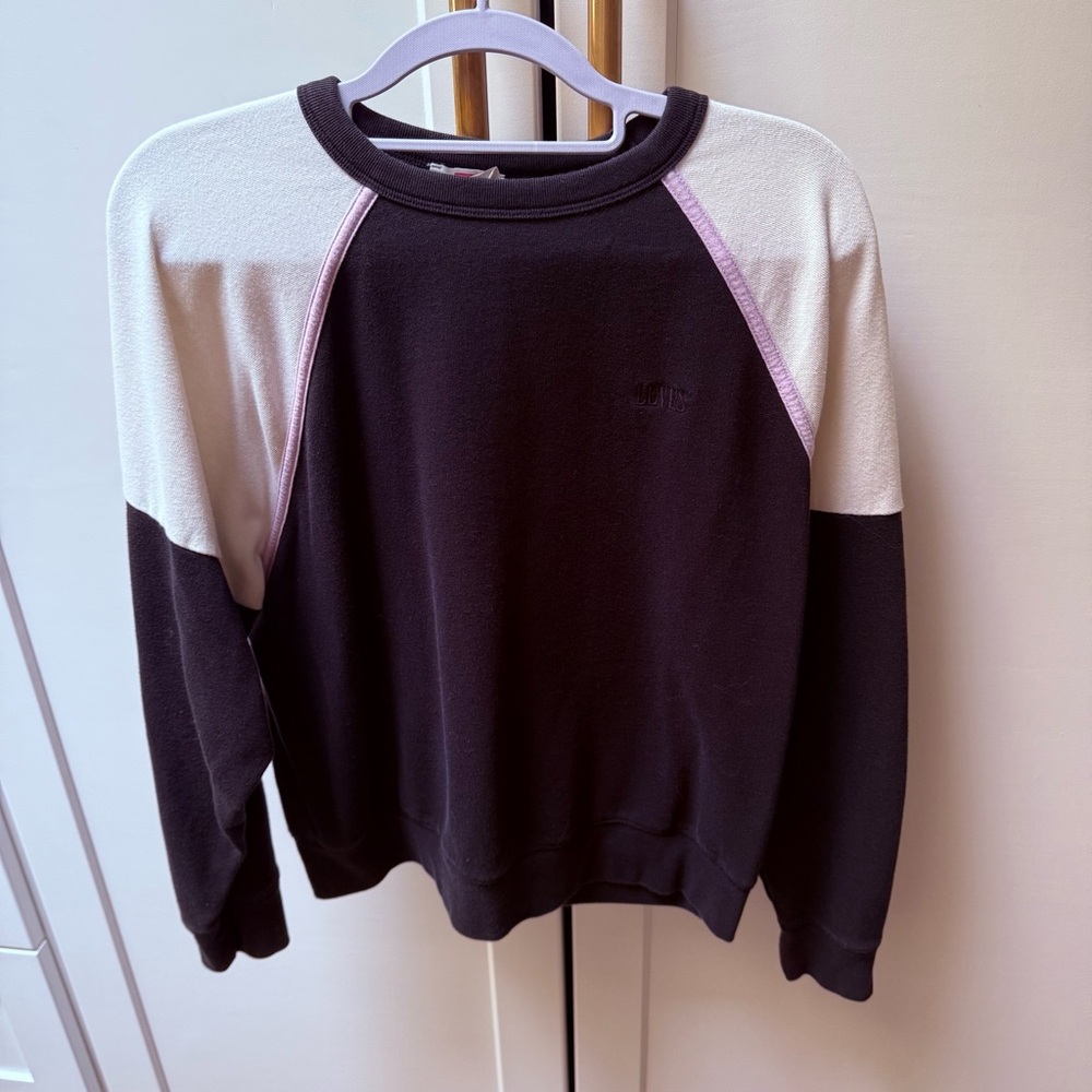 Levi's Black and Cream Crew Neck Sweater